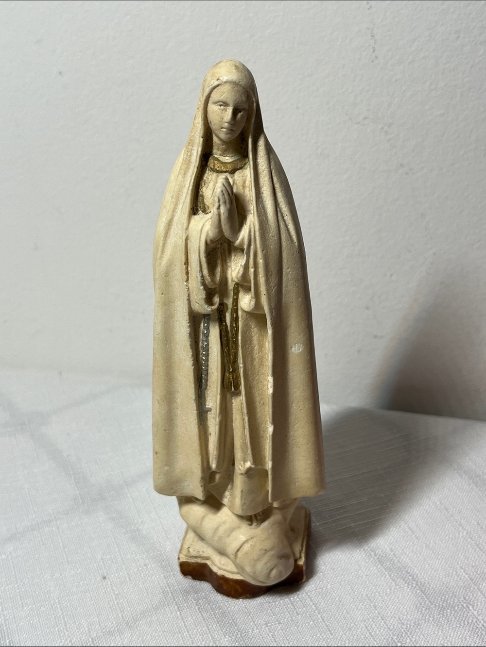 Religious Virgin Mary Statue in Cream
Made in France 
Vintage
6”